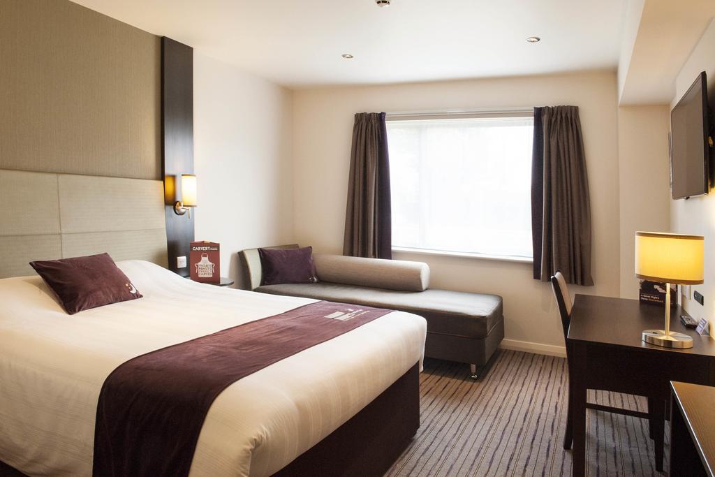 Premier Inn Epsom South Cameră foto